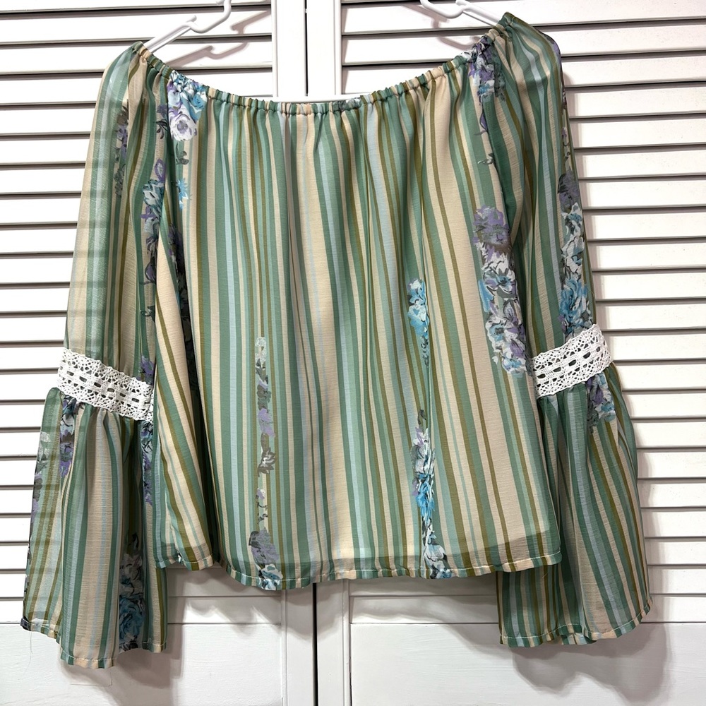 Allison Green Floral Blouse XS Off Shoulder Chest 20” Length 19” Polyester - Picture 2 of 6